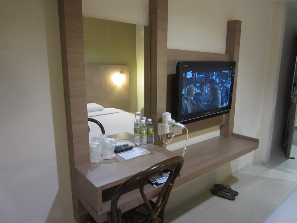 Radiant Hotel Ситиаван Номер фото